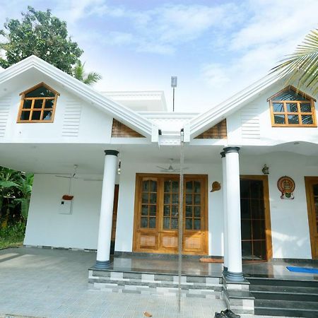 Belhaven Home Stay Тривандрум Экстерьер фото